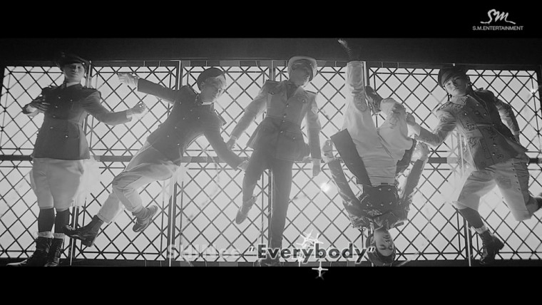 000[FOX][精緻中字][MV] SHINee - Everybody [精炫動態特效版][帥氣軍裝展現強勁舞蹈].jpg