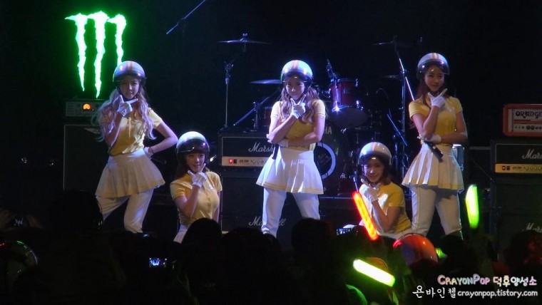 131027 크레용팝(Crayon Pop) 크라잉넛쇼 직캠 by 욘바인첼.mp4.jpg