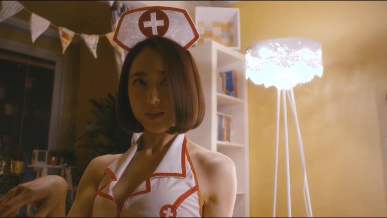 김민정 간호사코스프레 텐미닛댄스cut in 밤의여왕.Queen.Of.Night.2013.720p.HDRip.H.jpg