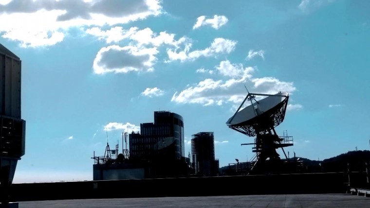 曲婉婷 - 爱的海洋 MV.YTB官方版.1080p[(002530)18-25-46].JPG