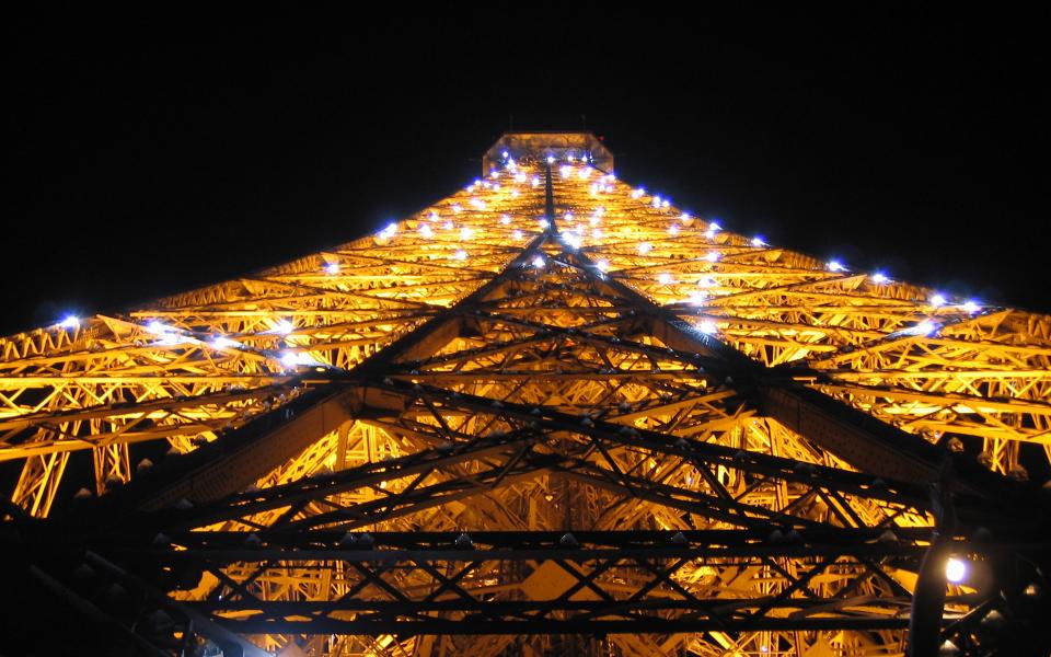 28oureiffelscintillante_1920x1.jpg