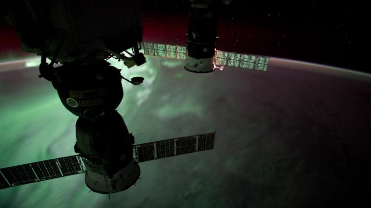 [4K高清演示片] 曲率.太空中看地球The Curvature, Earth from Space.mp4_000111.196.j.jpg