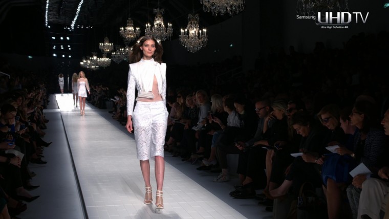 [三星.4K.演示片] 时装秀.2014米兰FTV_0529.ts_000007.852.jpg