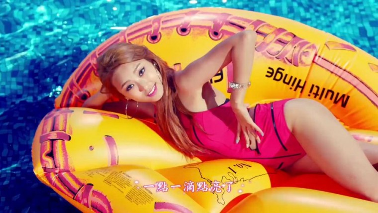 003[FOX][精緻中字][MV] Sistar - Touch My Body [動態光暈特效版][清涼性感魅力解放.jpg