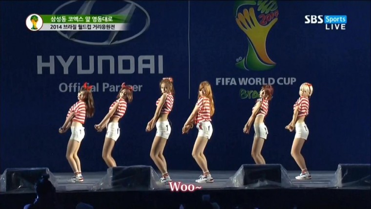 003[FOX][精緻中字][LIVE] AOA - Miniskirt 迷你裙 [140623 SBSSports][世界盃街頭應.jpg