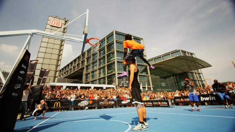 [4K高清演示片] 街头花式篮球ShutUpAndPlay.Berlin.H265.ts_000250.867.jpg