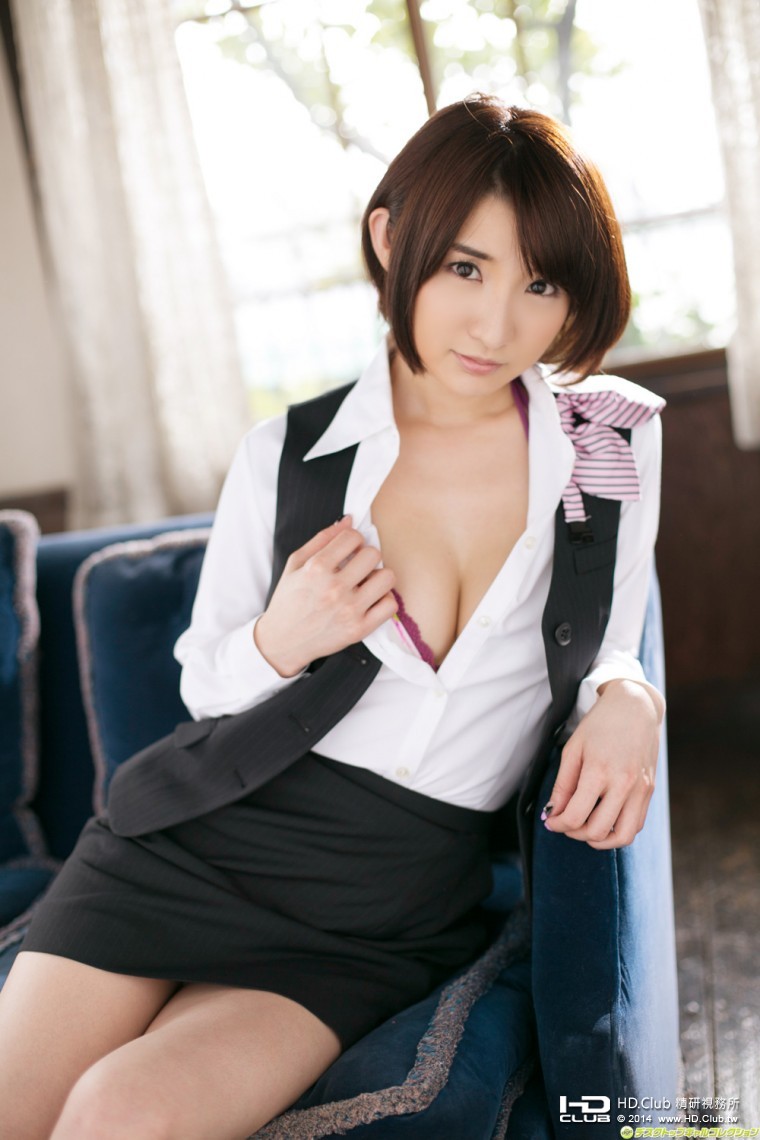 尾崎ナナ.jpg