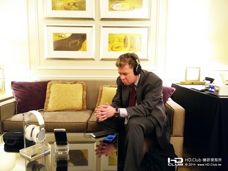 007 美国资深编辑.jpg