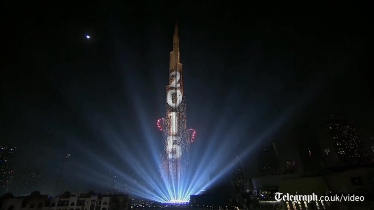 [高清演示片] 迪拜2015新年烟火.mp4_000019.170.jpg