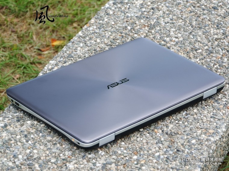 AN551JB02.jpg