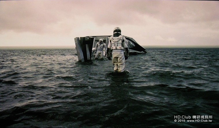 細小的波浪紋路，表現得清晰又有動態感，彷彿如臨現場一般。