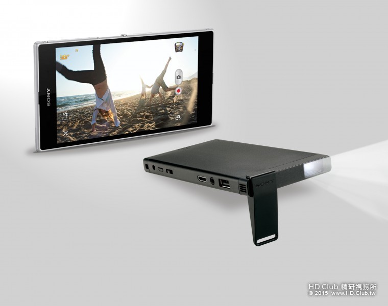 圖2)行動微型投影機 MP-CL1利用雷射光源可投射具有Full HD(1920x720)的高畫質影像，可.jpg