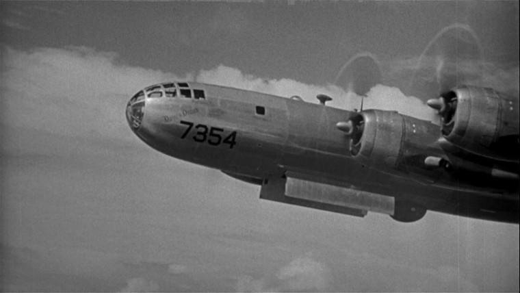 尘封核爆 Trinity.And.Beyond.1995 02.jpg