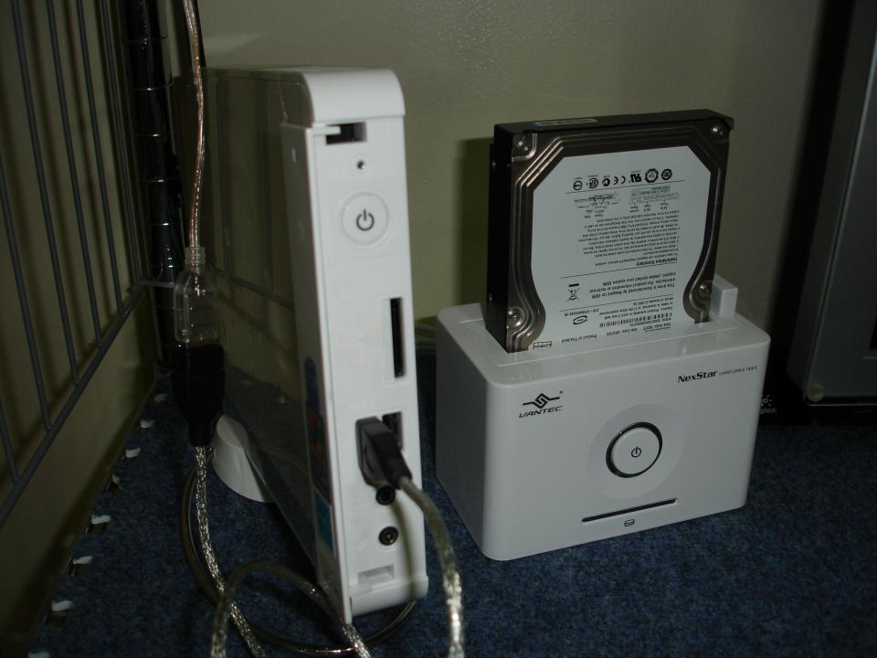 為求一致性又買了一個凡達克傳輸方塊嗯好看多了