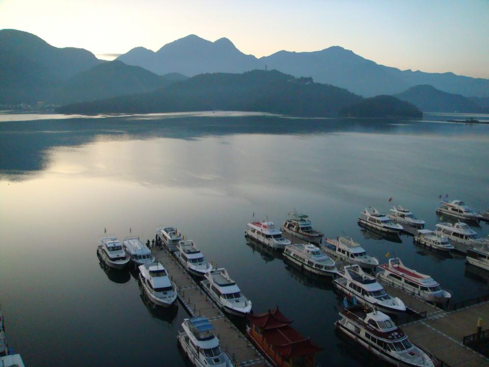 晨曦的遊艇碼頭