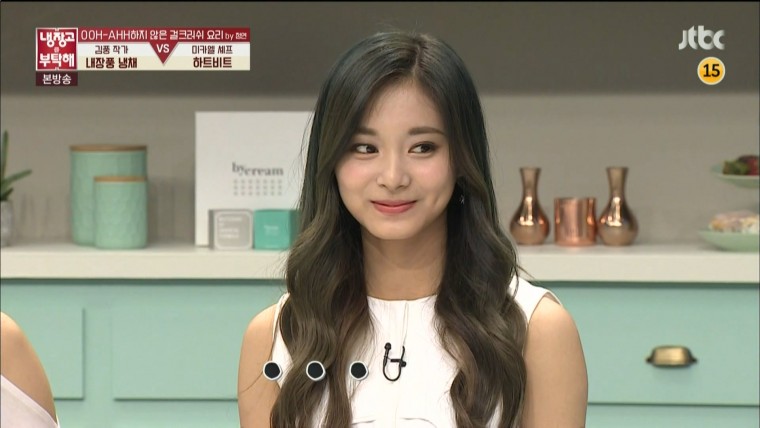 160620.jtbc.냉장고를 부탁해.e84.트와이스(쯔위&정연)&피에스타(차오루&예지).HDMI.1.jpg