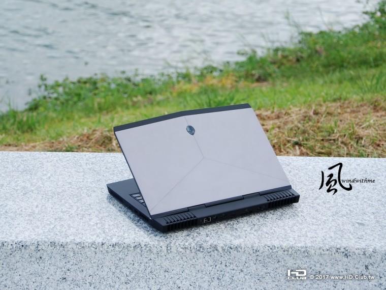 DA13R303.JPG