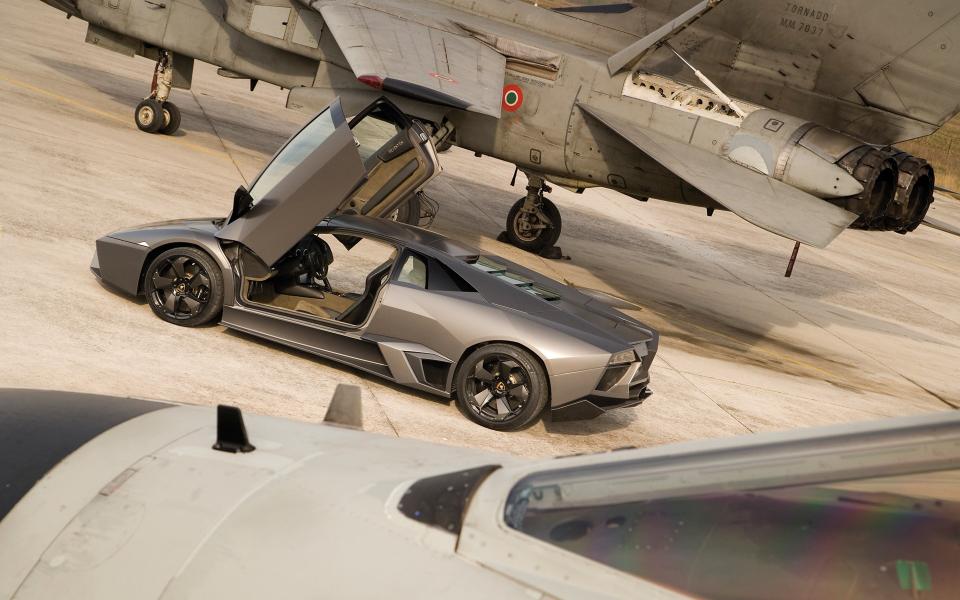lamborghini-reventon-widescreen-05
