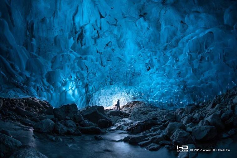 圖1) 2017 台灣 α 系列攝影比賽 總首獎暨低光源組 第一名 江宏仁 【藍色火焰】.jpg.jpg