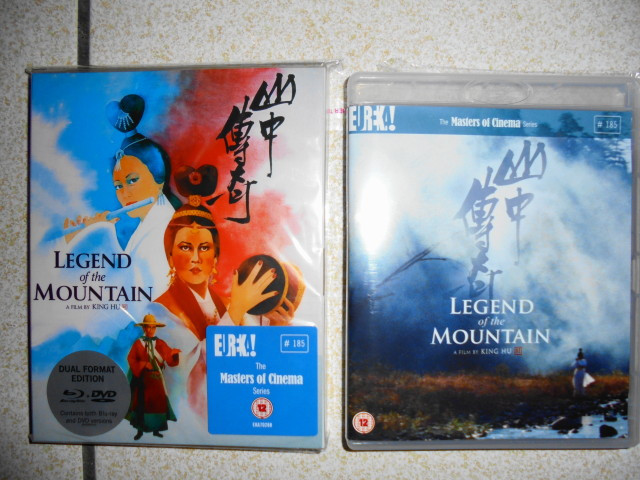 英版BD的外紙盒以及膠盒(右)