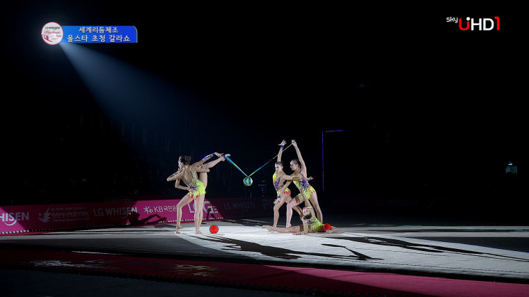 [SkyUHD.4K.现场] 全明星选手邀请表演 第1部 2160p UHDTV AAC 2.0 HEVC_60fps_10bit.t.jpg