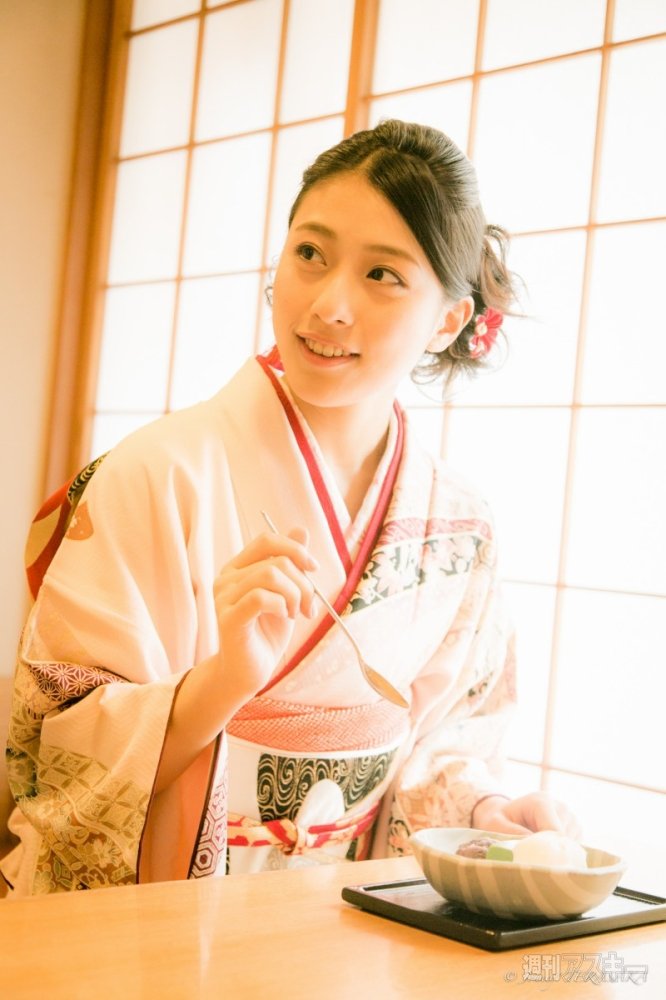 20140104yamag_IkezawaAyaka_4_cs1e1_x1000.jpg