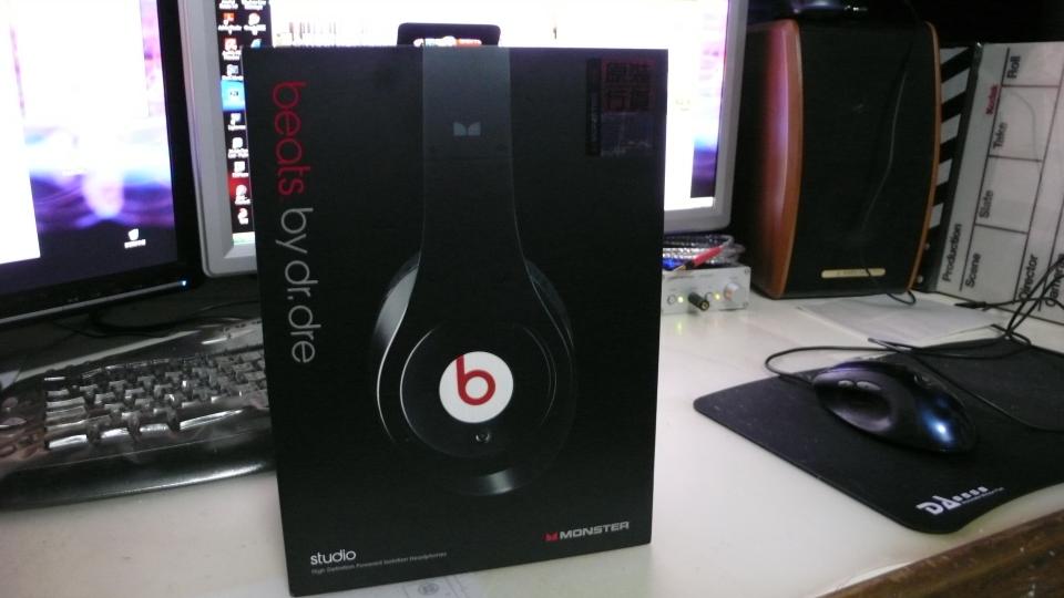 2.就是這個啦...Beats by Dr. Dre 耳機