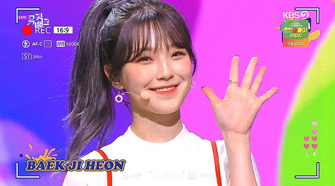 190614-KBS-Music-Bank-fromis_9---FUN!.ts_snapshot_04.jpg