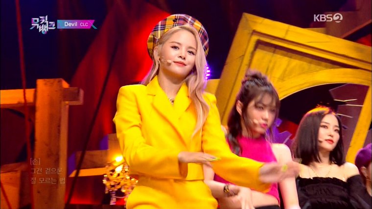 190913 KBS Music Bank CLC - Devil.ts_20190914_110540.127.jpg
