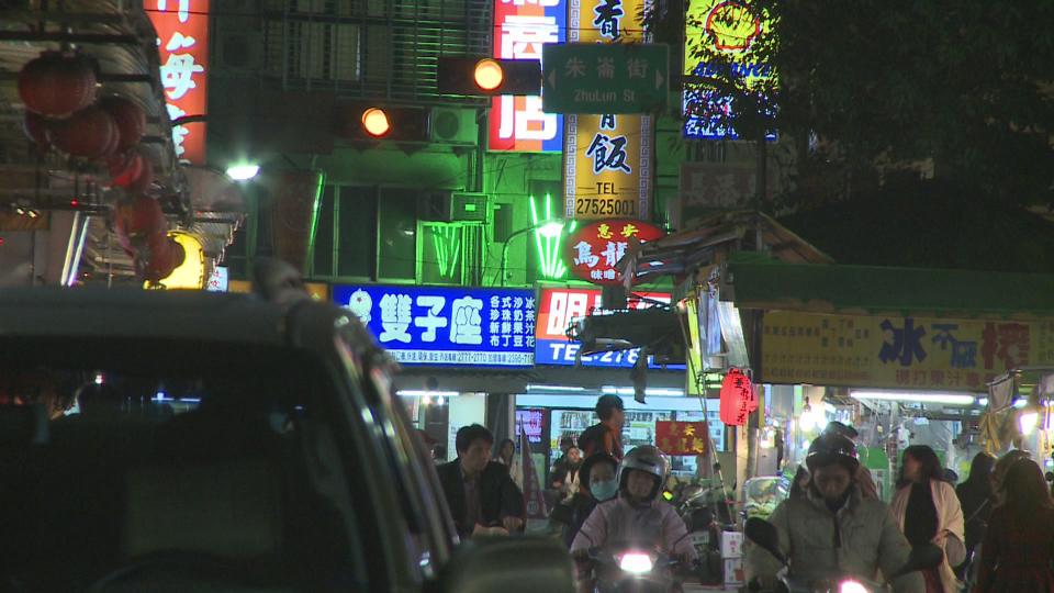 鏡頭ZOOM到底