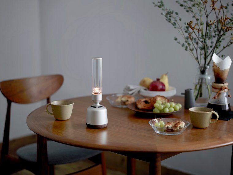 圖2) Sony LSPX-S2無線玻璃共振揚聲器, 可360度無線傳遞高解析音質結合溫暖LED燈光, .jpg