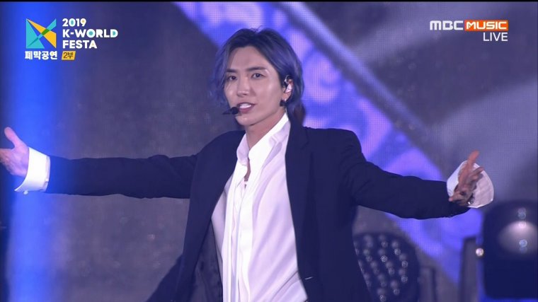 190824 MBC 2019 K-WORLD FESTA Super Juior - Black Suit + SORRY SORRY + Bonamana..jpg