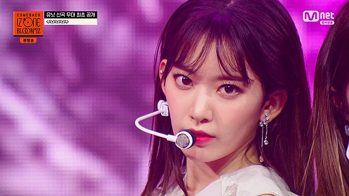 IZONE---AYAYAYA-(200217-Mnet-BLOOMIZ-Comeback-Showcase-E01).ts_snapshot_06.jpg