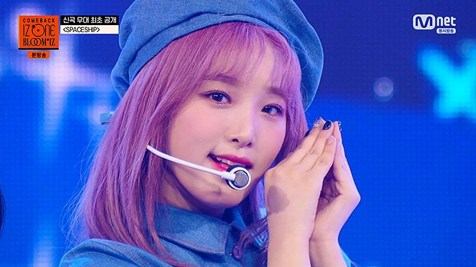 IZONE---Opening-+-Spaceship-(200217-Mnet-BLOOMIZ-Comeback-Showcase-E01).ts_snapshot_04.jpg