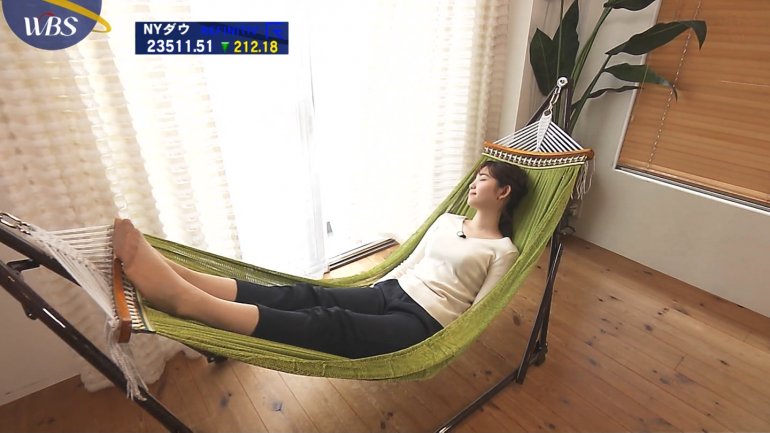 田中瞳_女子アナ_オッパイ_テレビキャプ画像_28.jpg