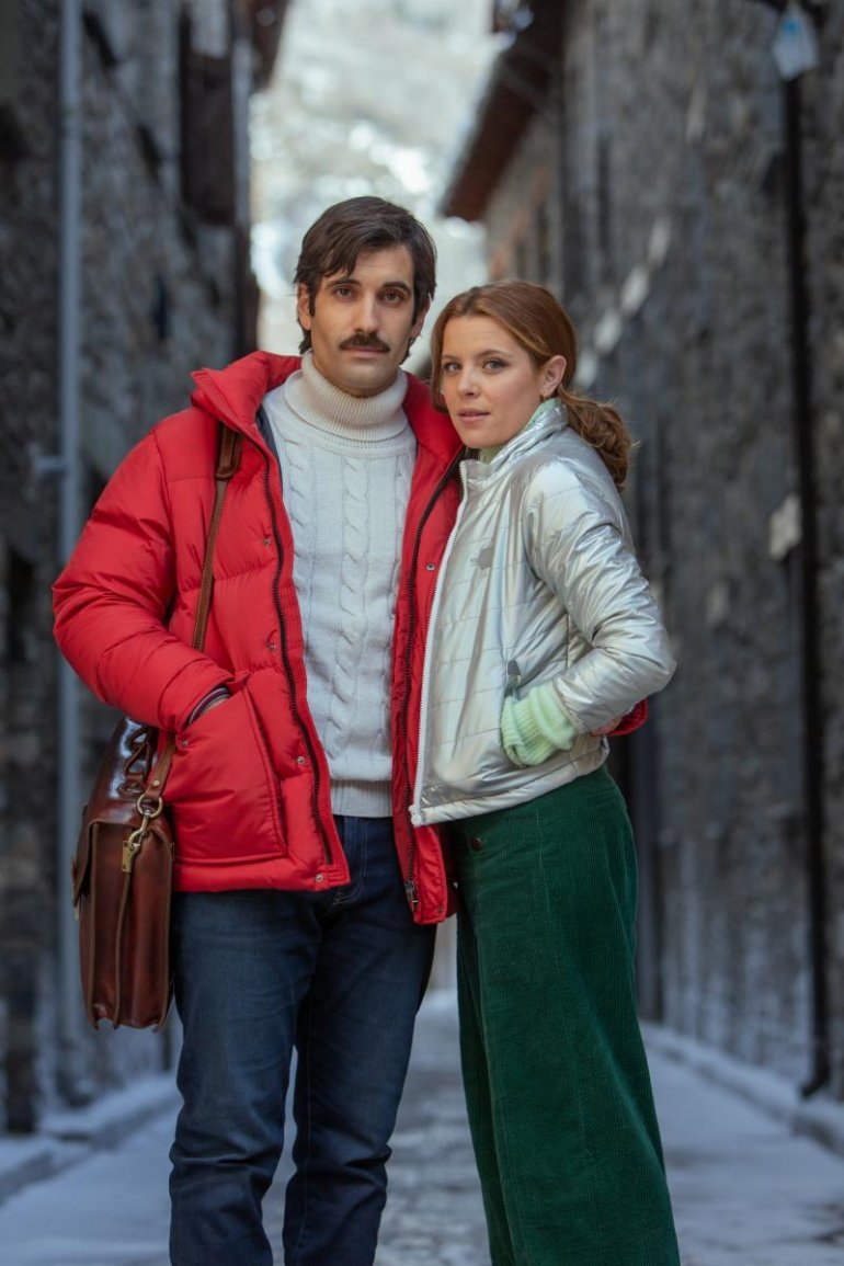 300 1000 Miles from Christmas.jpg