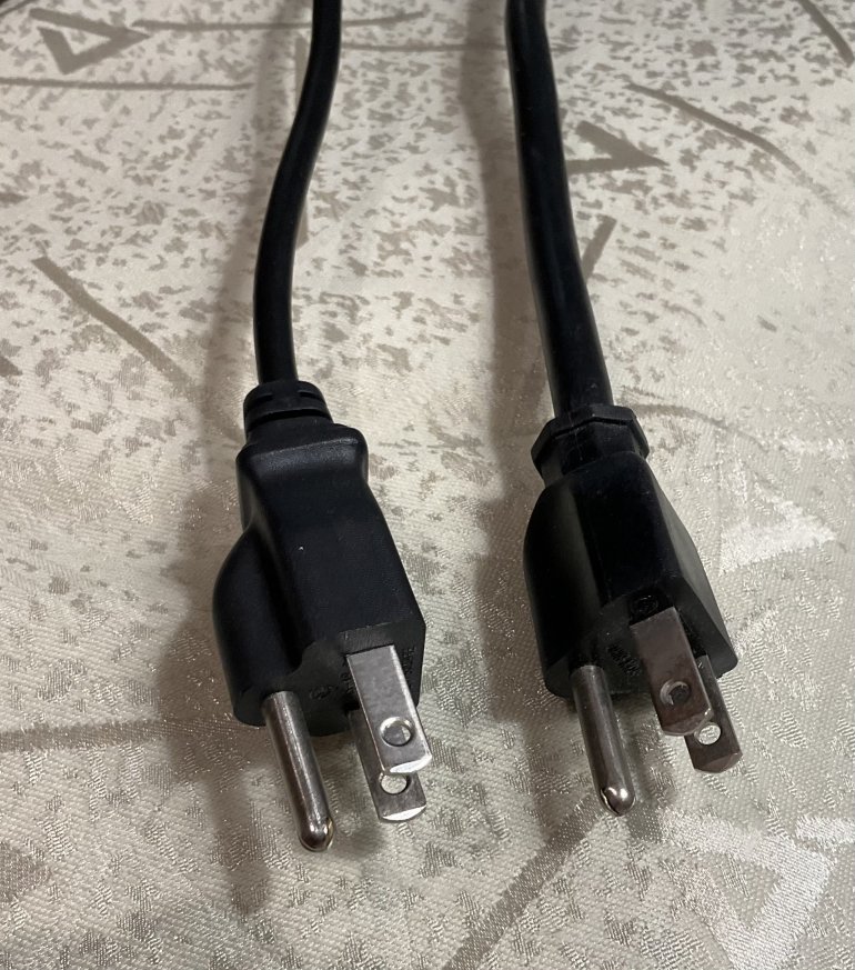 大小黑線，線徑的差異很明顯