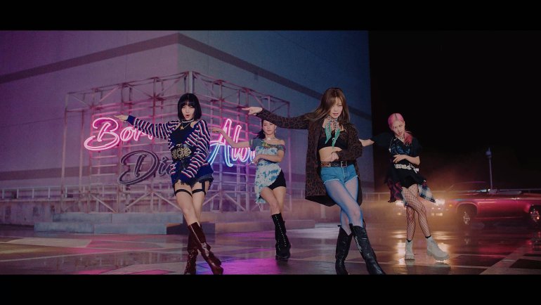 BLACKPINK - Lovesick Girls [Bugs! 2160p].mkv_000216.503.jpg