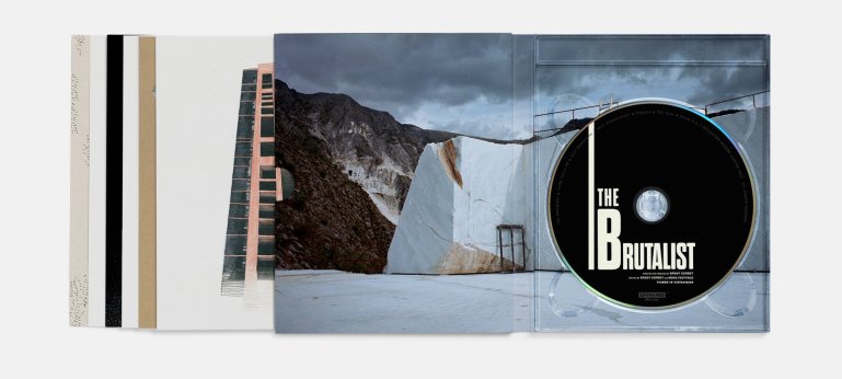 05_The_Brutalist_BR_Digipak_Inte.jpg