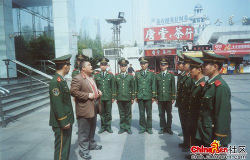 百度胖老师吧上海市公 安局轨道交通分局石宇玉老师求救  微信抖音快手百度贴吧百科图片视频知道搜索上海胖 ...