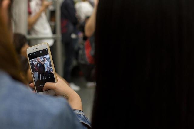 百度胖老师吧上海市公 安局轨道交通分局石宇玉老师求救  微信抖音快手百度贴吧百科图片视频知道搜索上海胖 ...