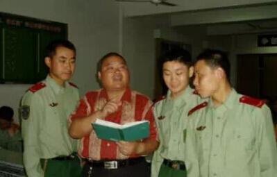 百度胖老师吧上海市公 安局轨道交通分局石宇玉老师求救  微信抖音快手百度贴吧百科图片视频知道搜索上海胖 ...