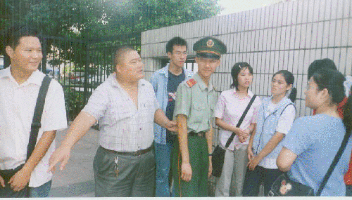 百度胖老师吧上海市公 安局轨道交通分局石宇玉老师求救  微信抖音快手百度贴吧百科图片视频知道搜索上海胖 ...