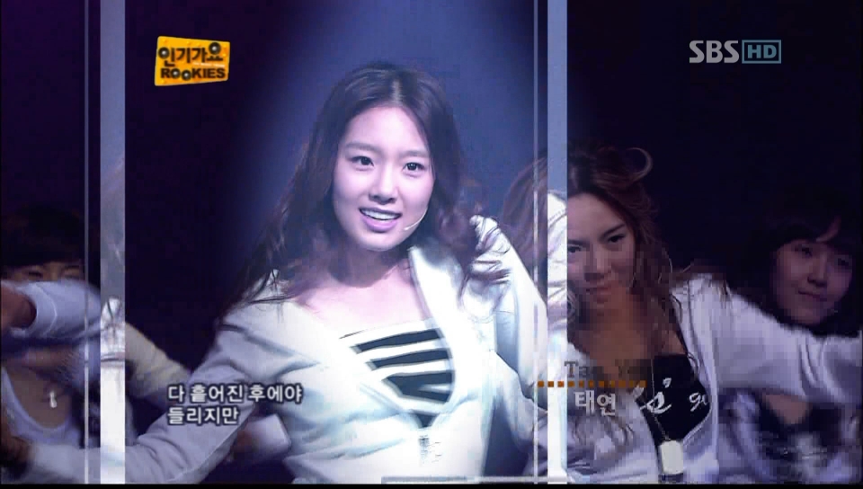 070805 SNSD - Into The New World.ts_snapshot_00.47_[2010.03.30_00.11.46].jpg