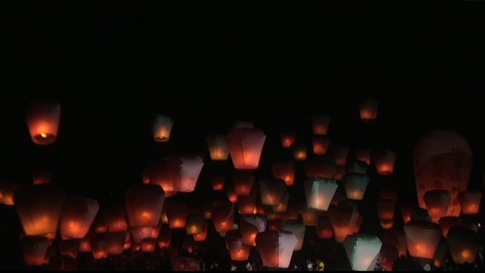 2008平溪天燈節[(002824)00-02-51].png